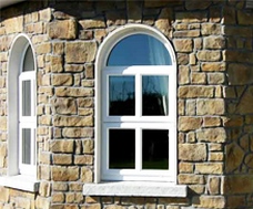 Окна с аркой